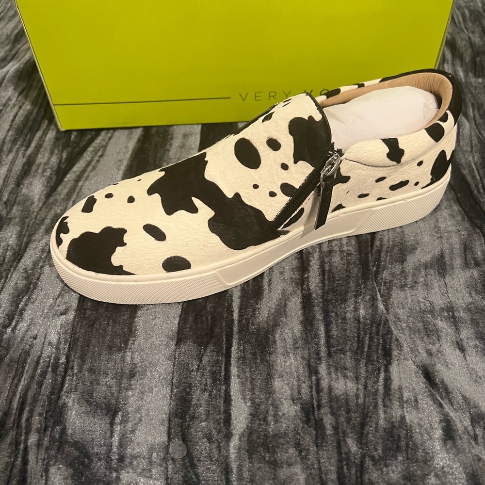 Very Volatile Black and White women’s Shoes size 9
